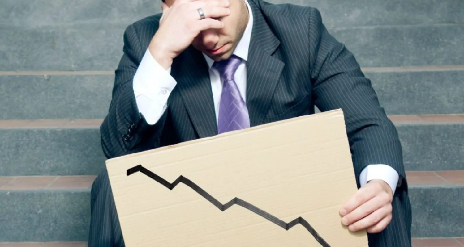 Desempleo prolongado: el efecto silencioso que debiera estar en la agenda electoral